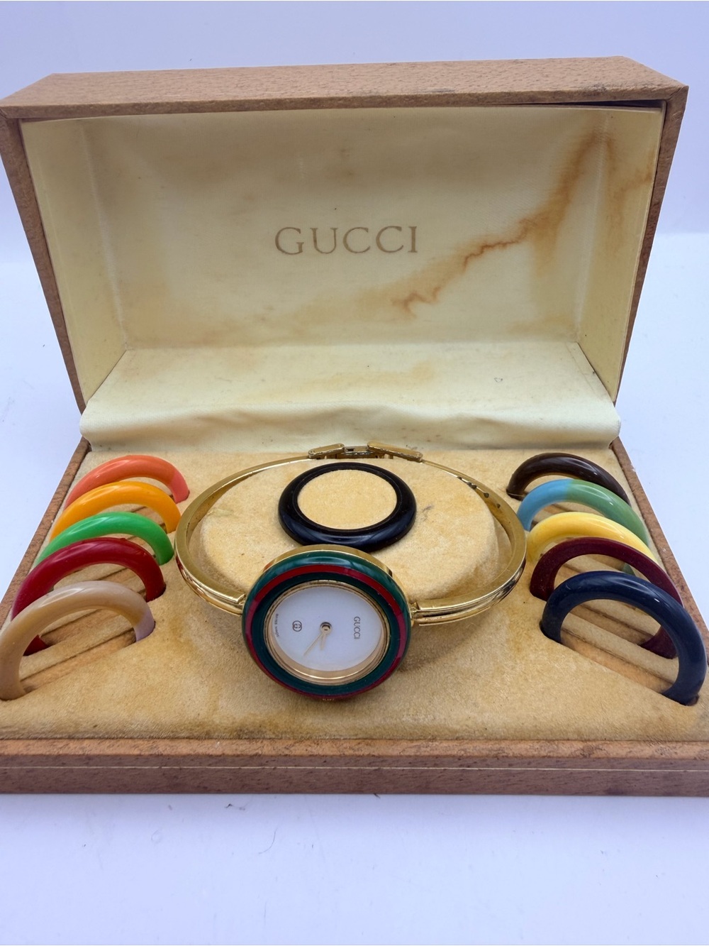 GUCCI Interchangeable Bangle Watch with Colorful Bezels